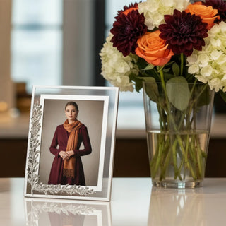 Olivia Riegel Laurel Frame