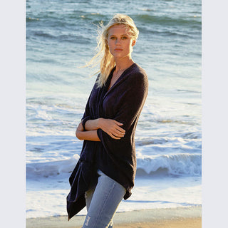 Barefoot Dreams CozyChic Lite Weekend Wrap - One Size - Black