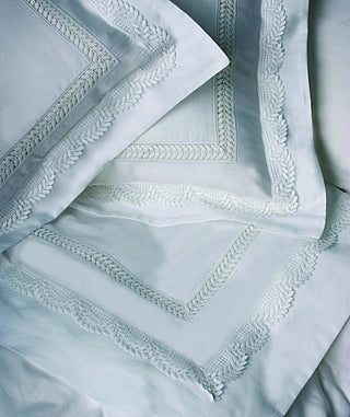 Home Treasures Wreath Luxury Bed Linens